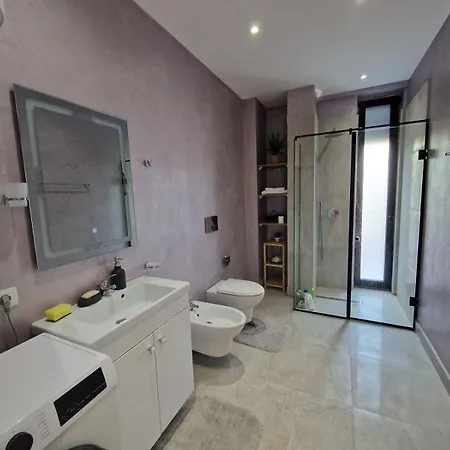 999 Apartament *